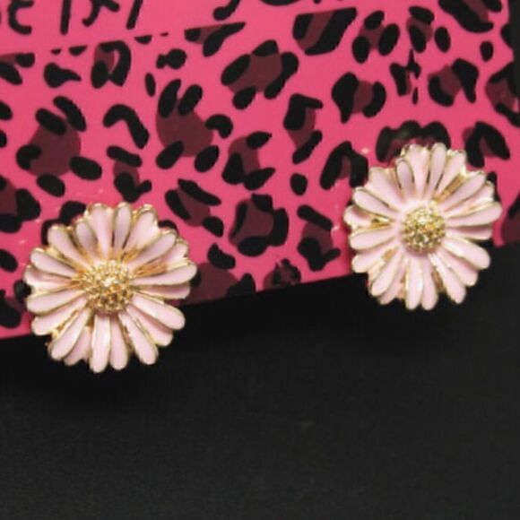 🌸 Betsey Johnson pretty in pink flower earrings 🌸 - Picture 1 of 4